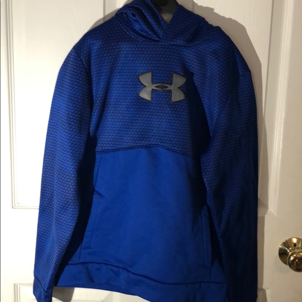Under Armour Boys Large hoodie